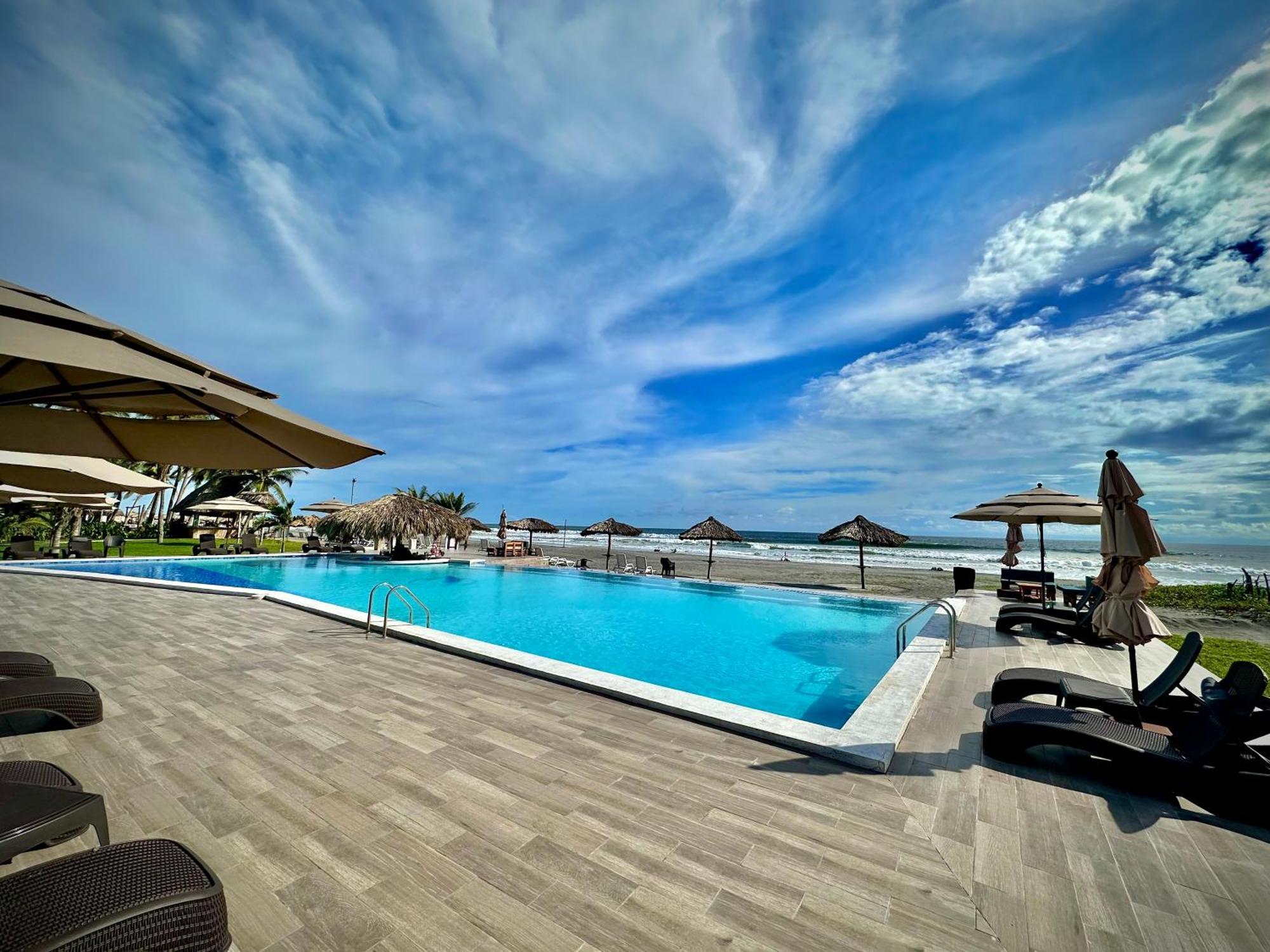 Hotel Tesoro Beach San Luis La Herradura Dış mekan fotoğraf