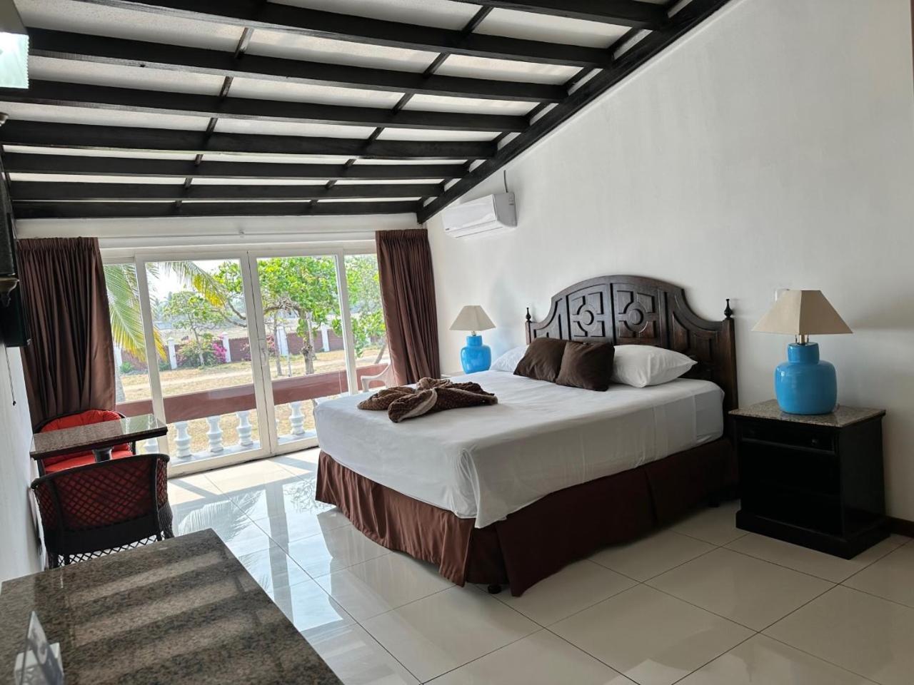 Hotel Tesoro Beach San Luis La Herradura Dış mekan fotoğraf