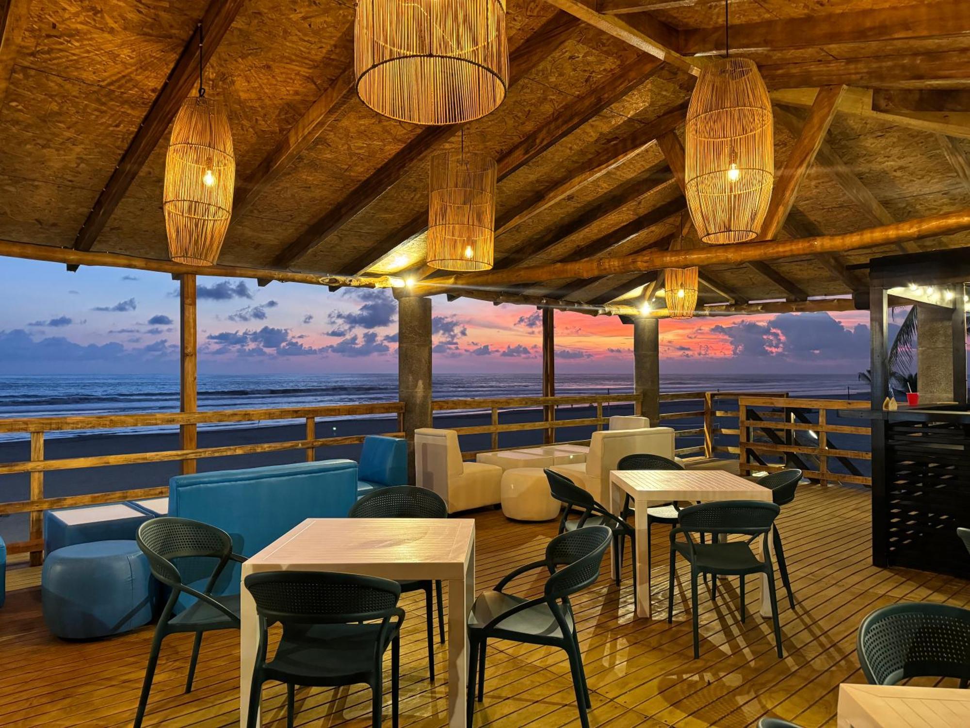 Hotel Tesoro Beach San Luis La Herradura Dış mekan fotoğraf
